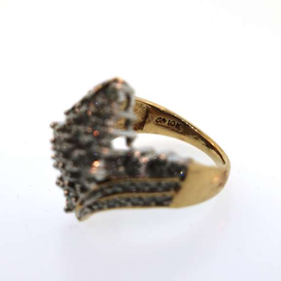 Striking 14kt Yellow Gold Diamond Cluster Ring