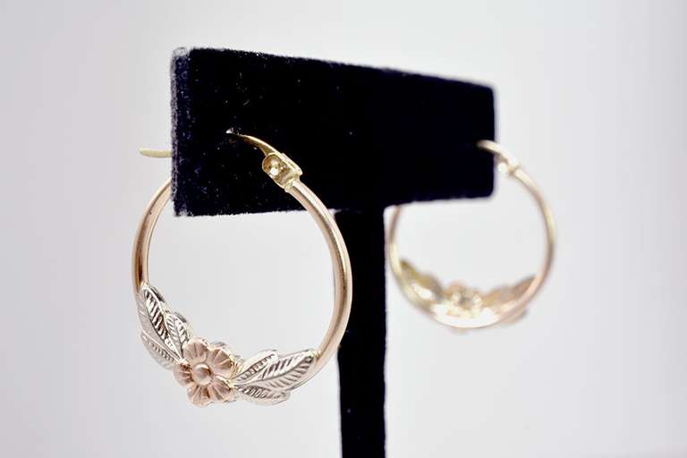 Tri-Color Flower Design Hoop Earrings in Gold