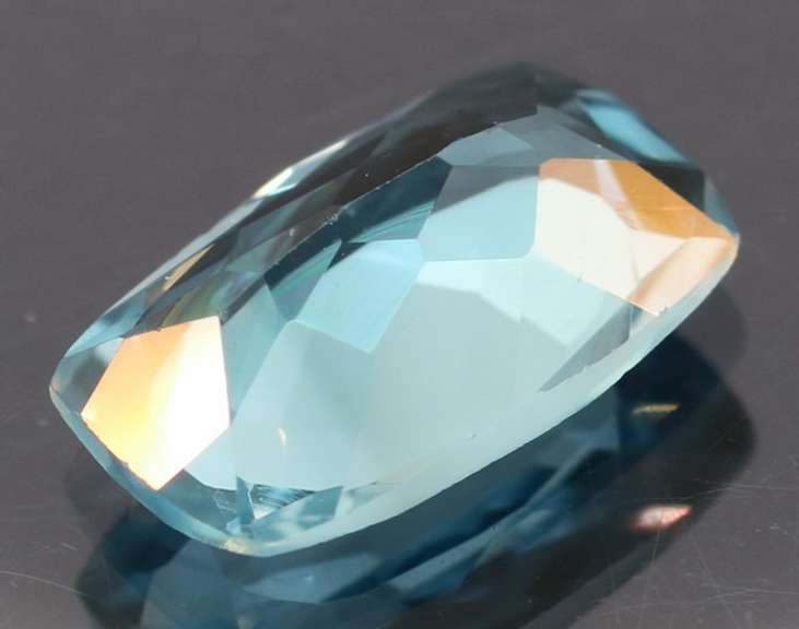 Brilliant 4.98ct cushion cut Swiss blue Topaz