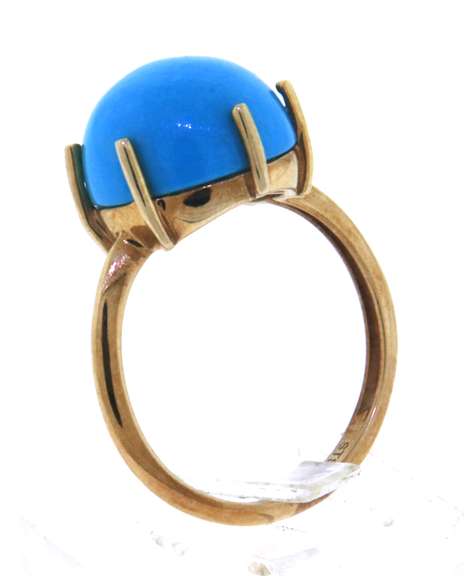 Charming Yellow Gold Turquoise Ring