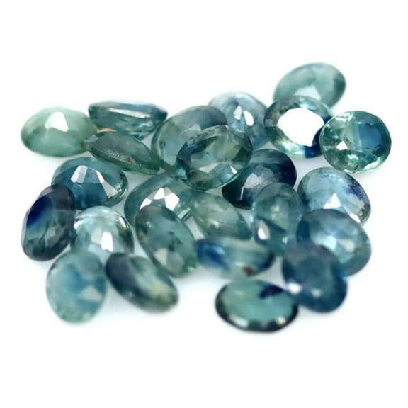 Heated only! 9.20ct oval cut Sapphire set