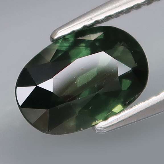 Gorgeous 2.03ct hunter green Sapphire