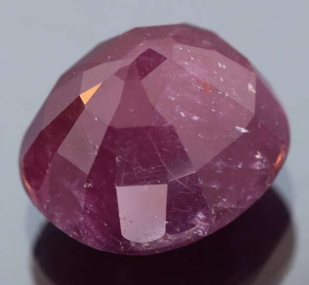 Smooth 14.58ct Guinea Ruby