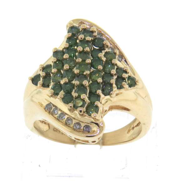 Charming Irr Green and White Diamond Cluster Ring