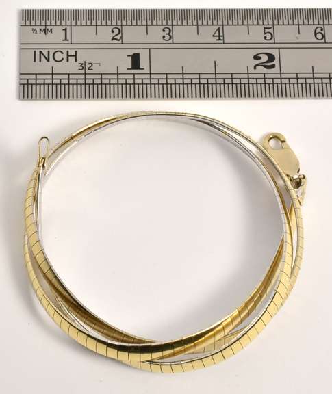 Pactical Reversible Omega Necklace