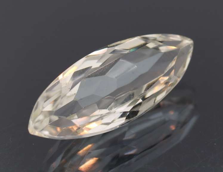 Superb 15.53ct top gem grade diamond white Quartz