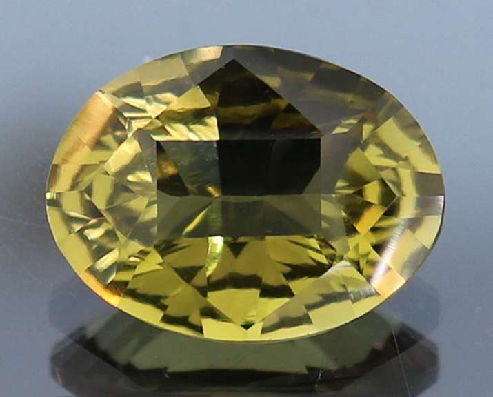 Fashion cut 5.08ct concave cut square table Citrine