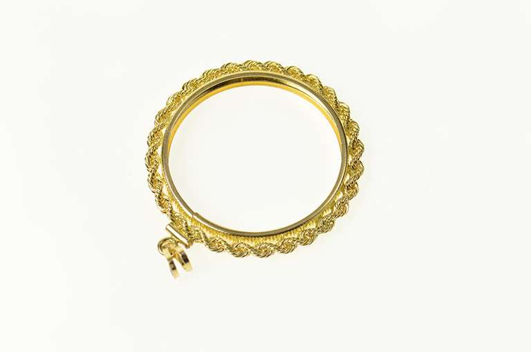 14K Yellow Gold 31.1mm Round Bezel Rope Trim Coin Holder Pendant