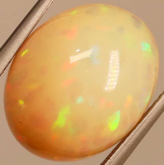 Substantial 11.62ct rolling honeycomb Welo Opal