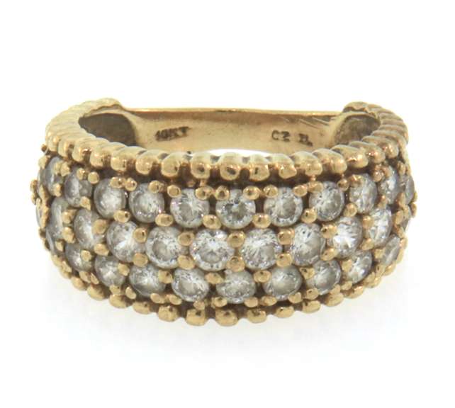 Spectacular 10kt yellow gold diamond band ring