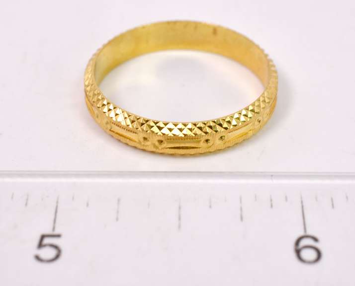Marvelous Fancy Carved Men's Ring in 22KT Yellow Gold