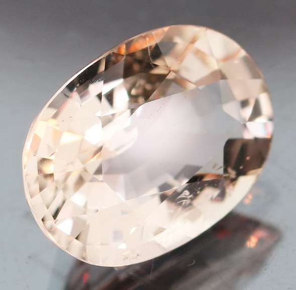 Absolutely gorgeous 4.89ct unheated champagne Beryl