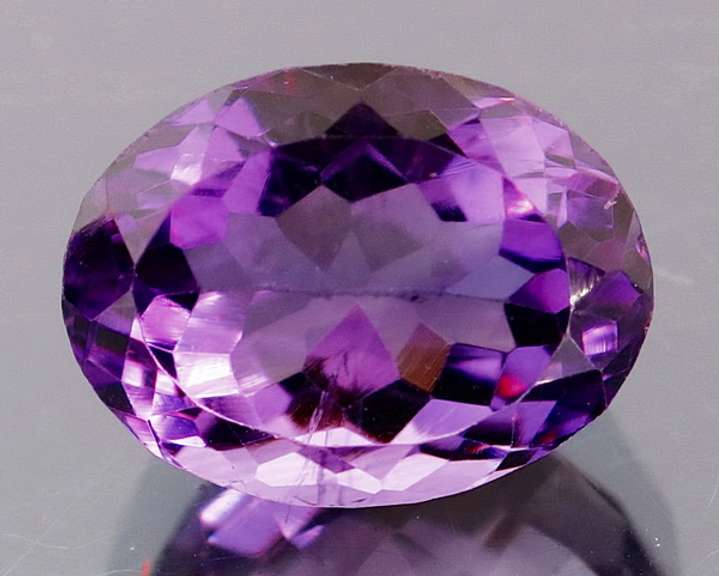 Striking 6.4ct violet Amethyst