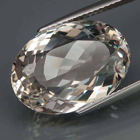 Captivating 13.94ct champagne Topaz