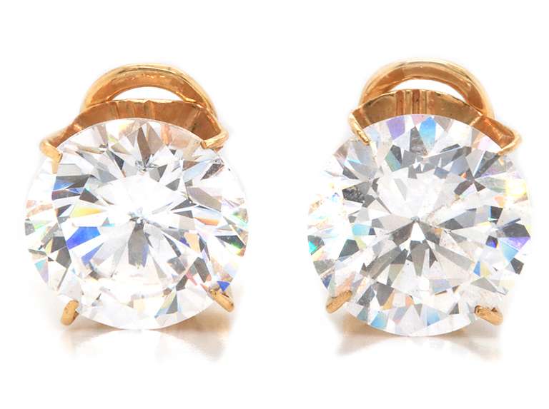 14K GOLD LADIES HUGE CZ RING WITH MATCHING STUDS