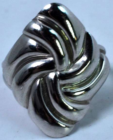 Sterling  Silver Swirl Ring.