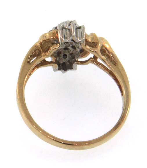 Delightful 10kt Yellow Gold Diamond Cluster Ring