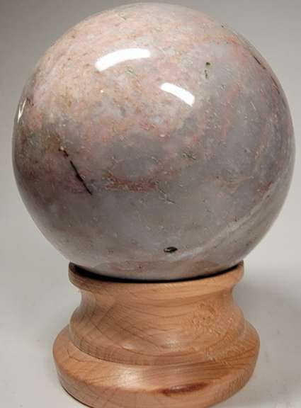 Elegant 1,675ct pinkish gray Jasper sphere