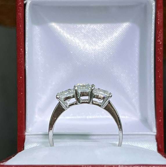 14kt Solid White Gold Ring