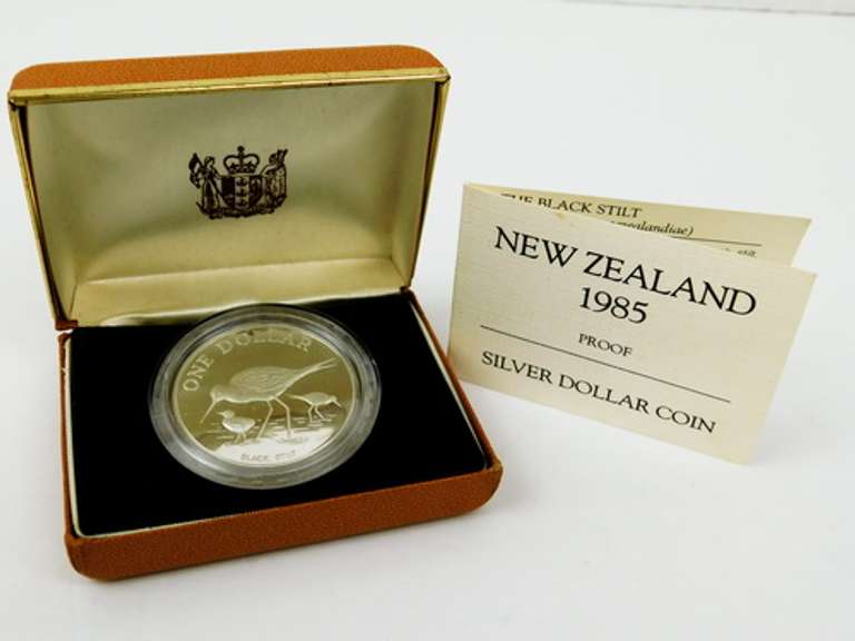1985 New Zealand Proof Silver Dollar Coin