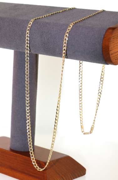 Gentle 14kt Yellow Gold Curb Chain Necklace