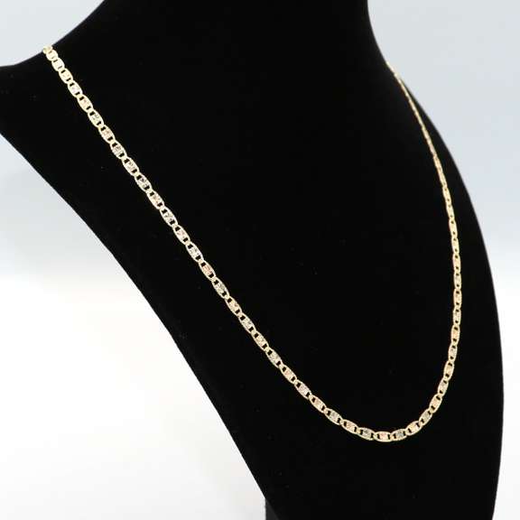 Bewitching 14kt Yellow Gold Chain Necklace with Bright Reflections