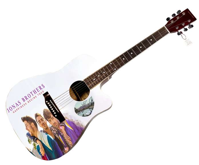Jonas Brothers Happiness Begins Tour Signed Custom Photo Graphics Guitar ACOA