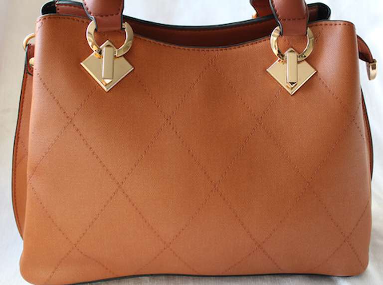 Fine Leather Bag with Designer look