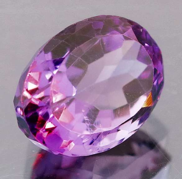 Striking 6.4ct violet Amethyst
