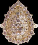 Fancy Diamond Ring in 18kt Yellow Gold