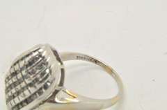 LADIES 14 KT WHITE GOLD DIAMOND RING