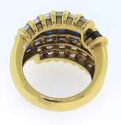 Outstanding 18kt Sapphire and Baguette Diamond Ring