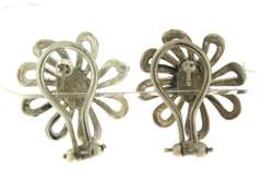 Tiffany & Co 2 Tone Daisey Stud Earrings