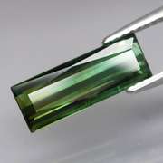 Gorgeous 2.25ct bi-color Tourmaline