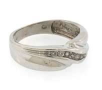 14k white gold cross over diamond band ring