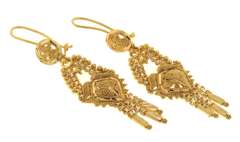 Wonderful 21kt Filigree Dangle Earrings