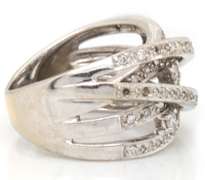 LADIES OVERLAP DIAMOND BURST RING. 14K WHITE GOLD