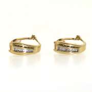Contemporary 14kt Yellow Gold Cufflinks with Baguette Diamonds