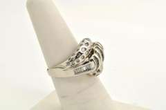 LADIES 14 KT WHITE GOLD DIAMOND RING