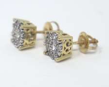 Lovely Yellow Gold Diamond Earrings