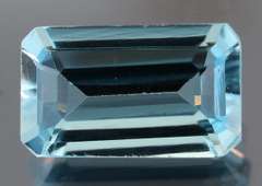 Amazing 3.75ct emerald cut sky blue Topaz