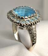 Wonderful 18k WG Blue Topaz Ring