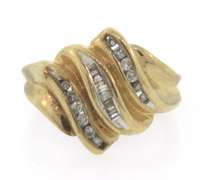 Fun 10kt Yellow Gold Diamond Band Ring