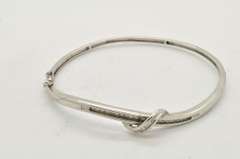 LADIES 14 KT WHITE GOLD DIAMOND BANGLE