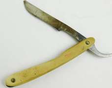 Rare Early Centaur Corn Razor with Case