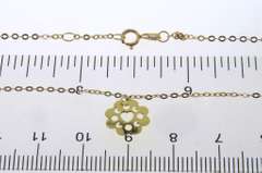 Attractive 18kt Flower Necklace with Dangle Earrings