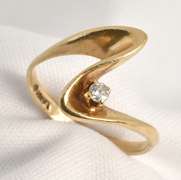 Lovely Modern Geometric Ring