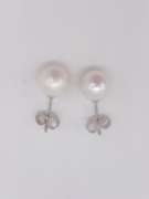 14kt White Gold Pearl Earrings