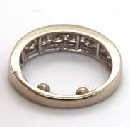 18KT WHITE GOLD DIAMOND BAND.