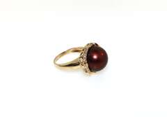 Magnificant 14kt Yellow Gold Pearl Ring with round Diamonds
